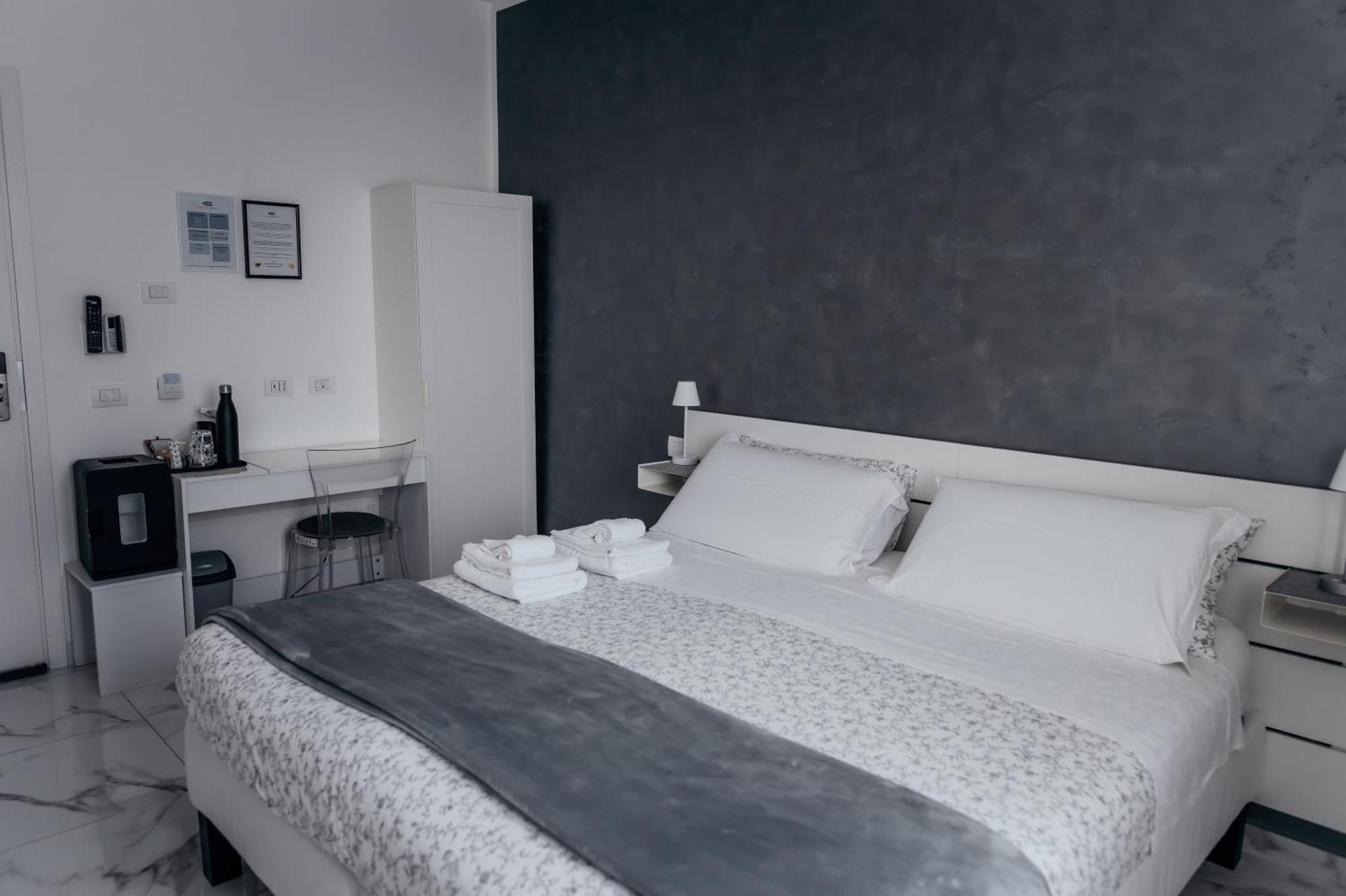Capitani Guest House Fiumicino Exterior photo
